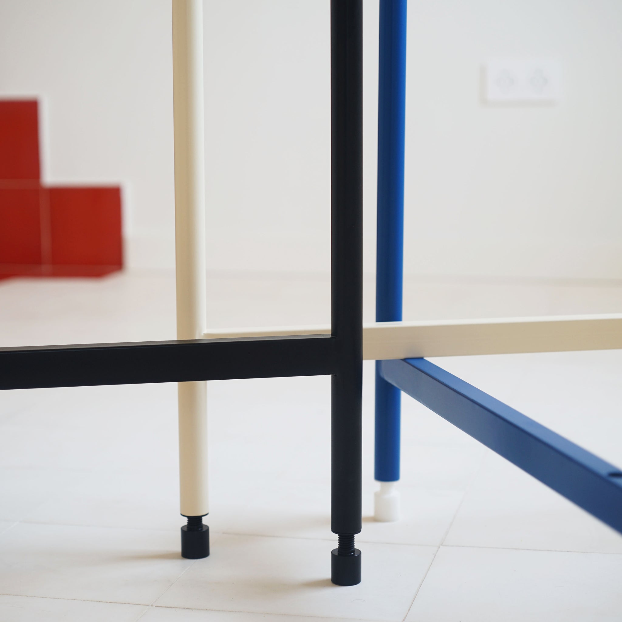 TANGO TABLE