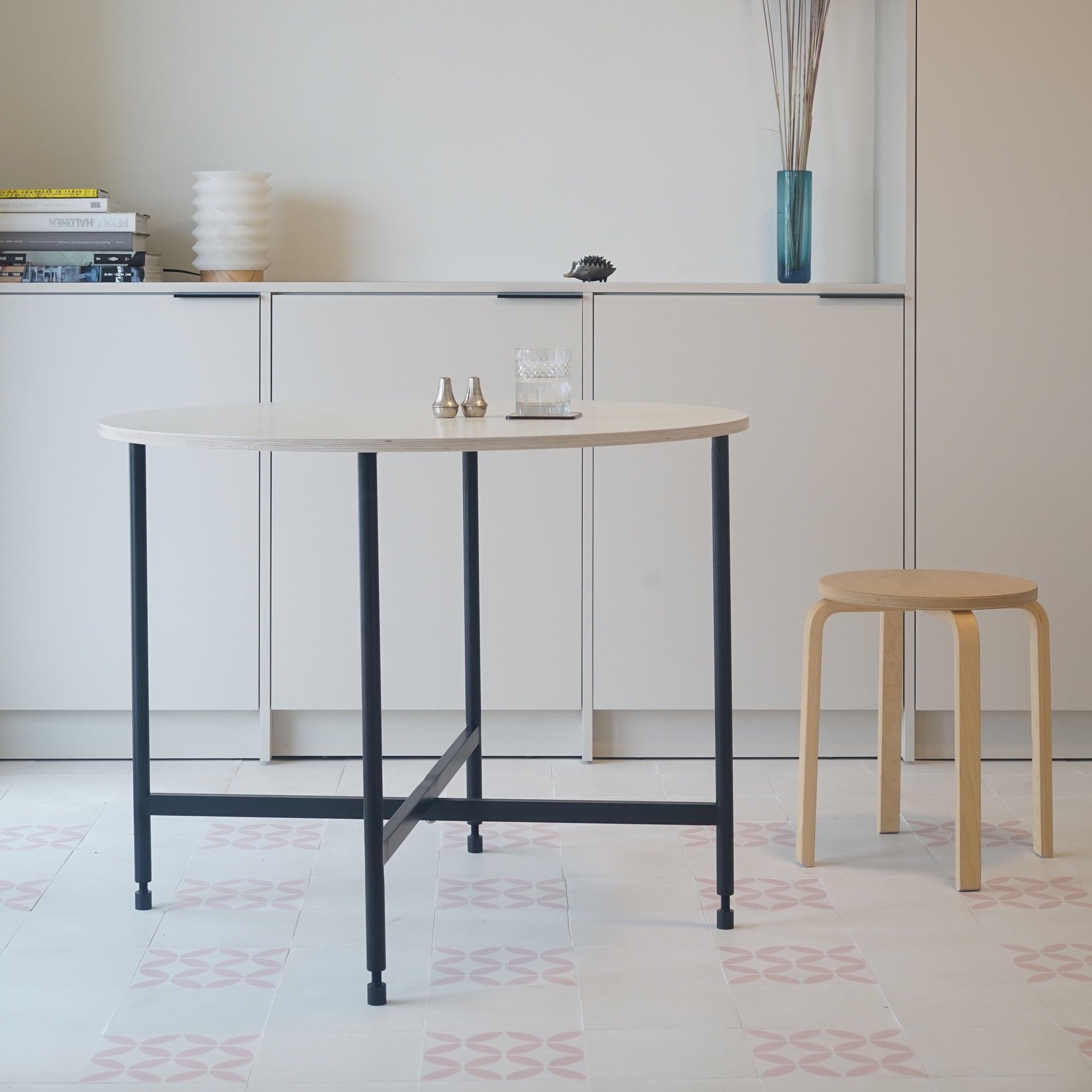 TANGO TABLE